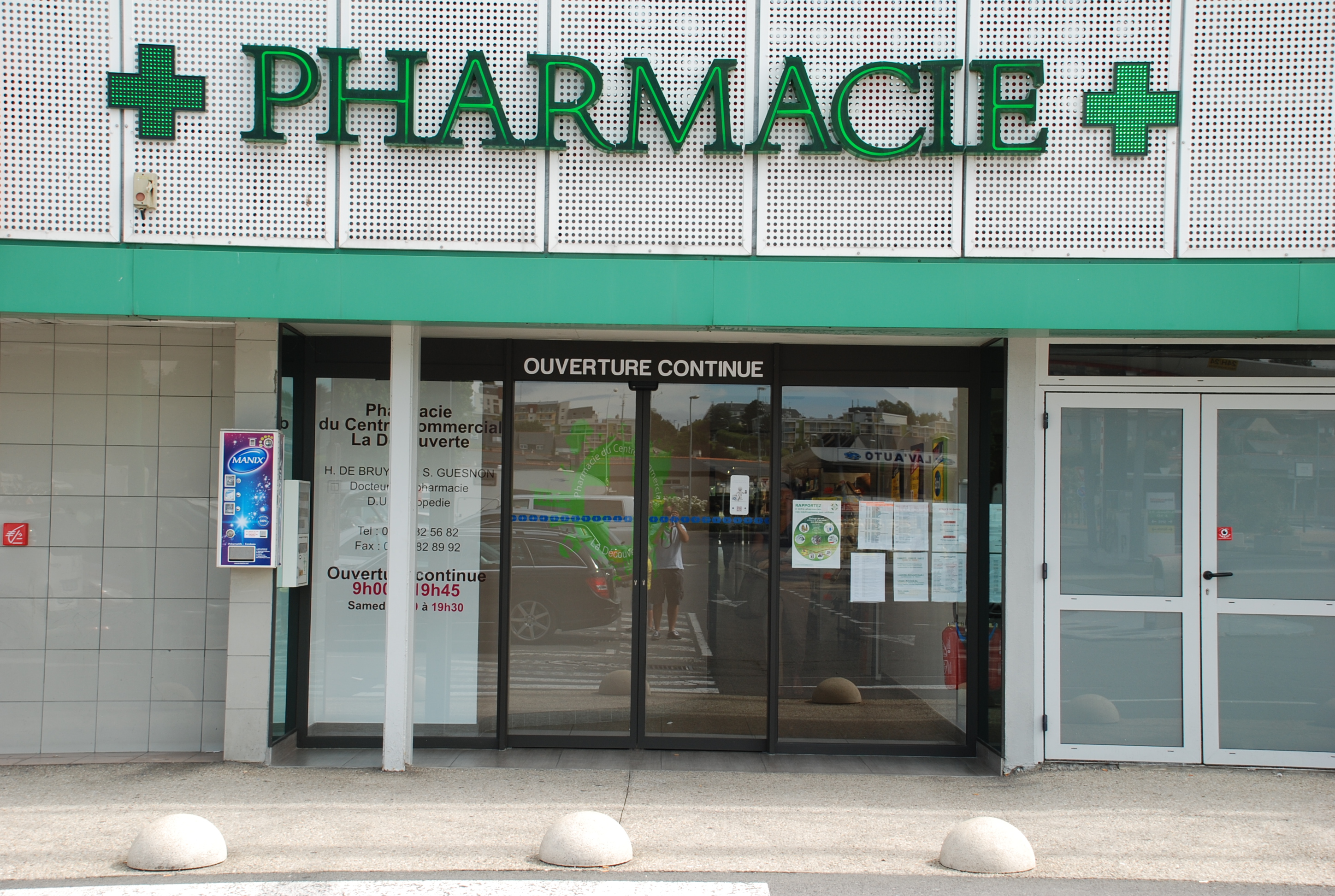 Pharmacie du Centre Commercial la Découverte à SAINTMALO Accueil